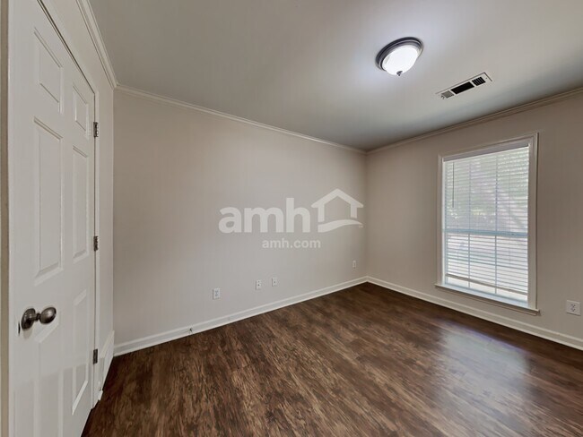 Building Photo - 6625 Laurel Valley Dr