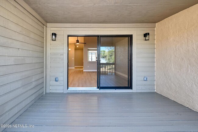Building Photo - 225 Cranes Lake Dr