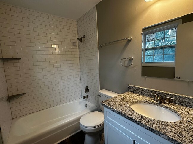 Building Photo - Oak Lake - Columbia County