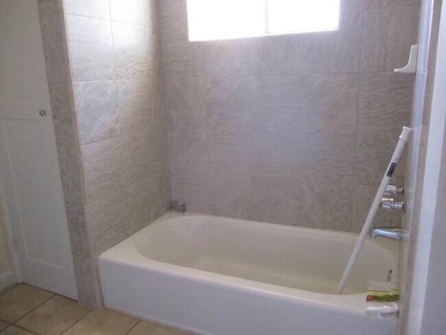 Building Photo - 294 E 6th St