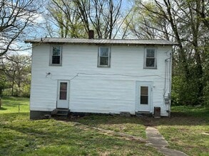 Building Photo - 205 - 205A