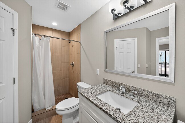 Building Photo - 935 La Posada Dr