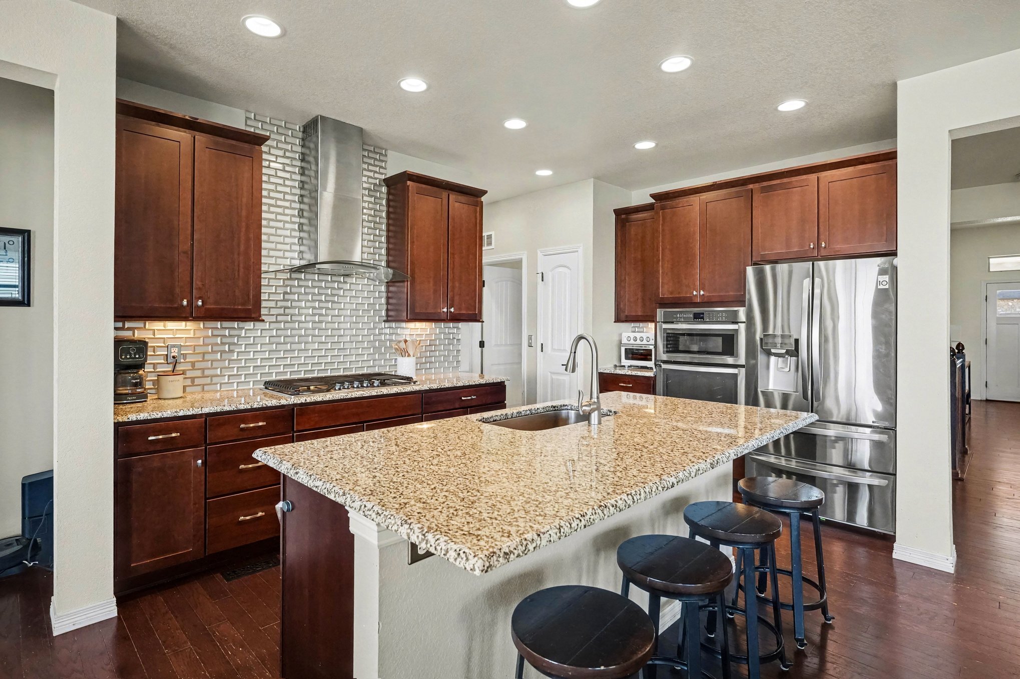 Building Photo - 470 Grenville Cir