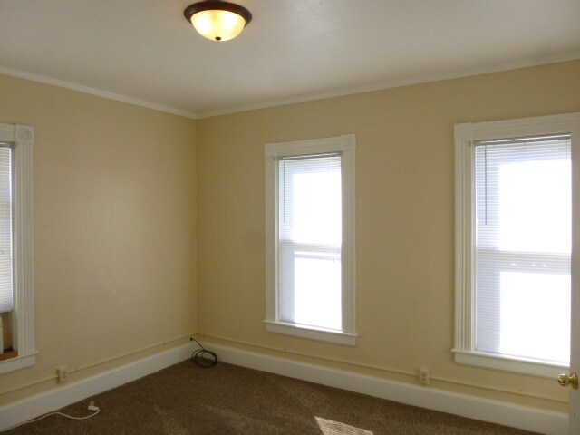 Building Photo - 416 S Adams St