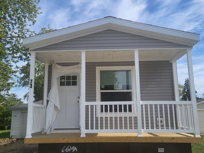 Building Photo - 73 Meadowlark Ln