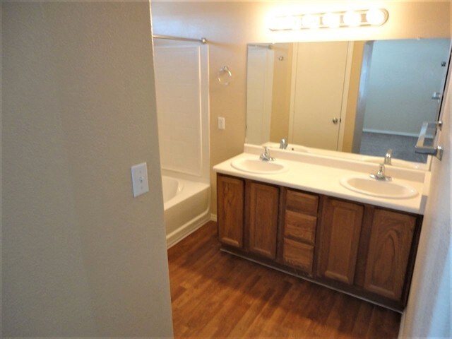 Building Photo - 4712 Whippet Court NE