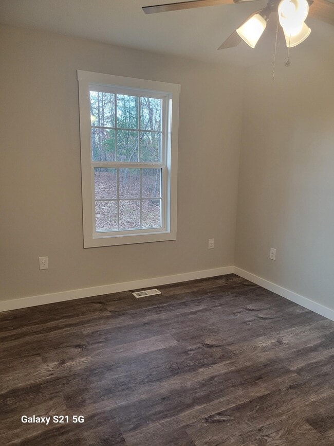 Building Photo - 6036 Seneca Trail