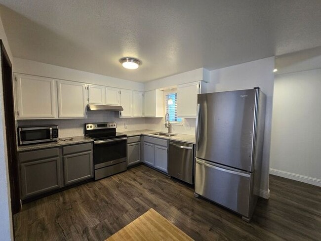 Building Photo - Cozy Home in Northwest Reno Conveniently Located!