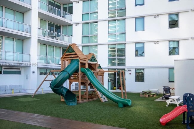 Building Photo - 92 SW 3rd St