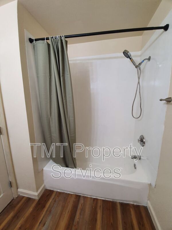 Building Photo - 7648 La Mancha Way