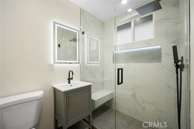 Building Photo - 1007 W Angeleno Ave