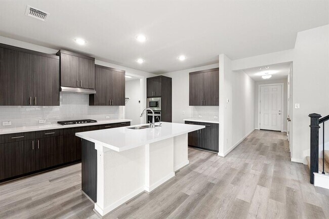 Building Photo - 112 Alicante Ln