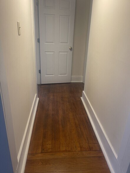 Building Photo - 1205 Paquin St