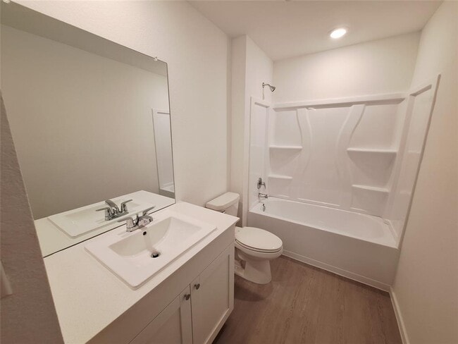 Building Photo - 510 Firedance Ct