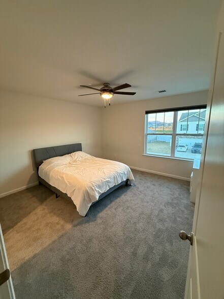 Building Photo - 209 Wheatfield Rd