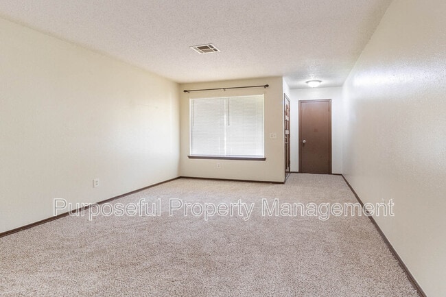 Building Photo - 9317 N Sherwell Dr