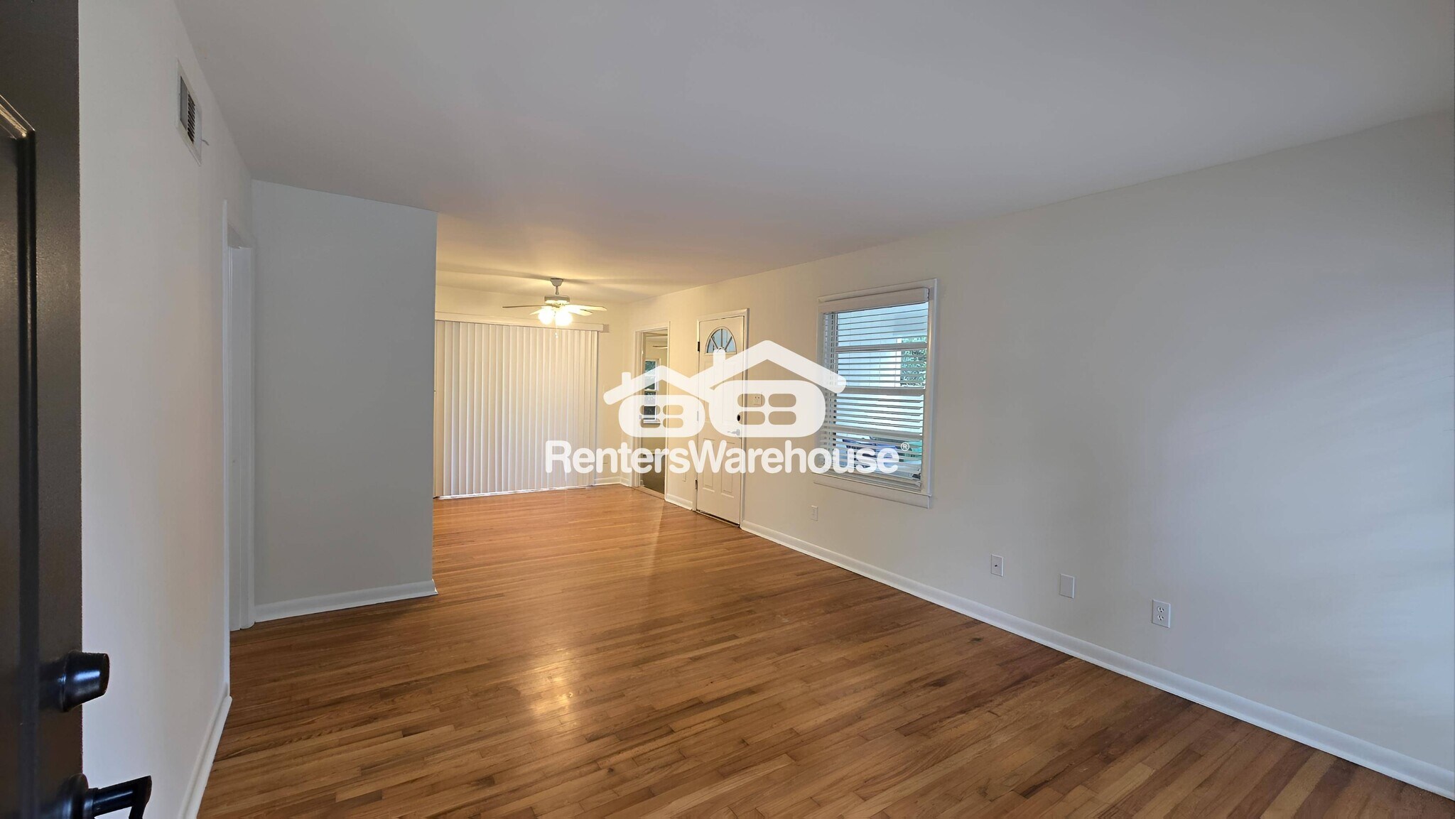 Building Photo - 1108 Greenbriar Cir