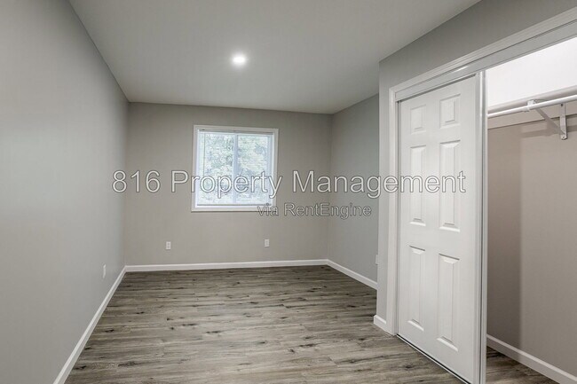 Building Photo - 8720 E Winner Rd