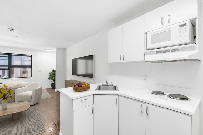 Building Photo - 22711 Oakcrest Cir