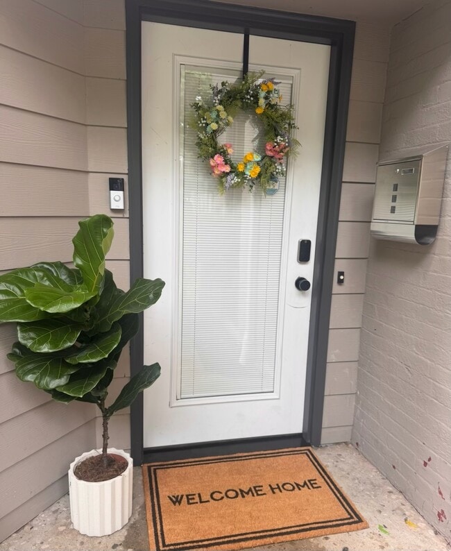 Building Photo - Foxhall Court