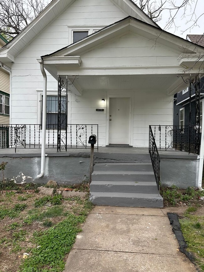 Primary Photo - 4 bedroom