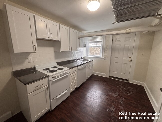 Building Photo - 7 Mount Hood Rd