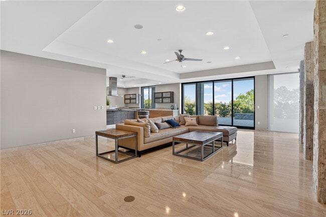 Building Photo - 98 Sun Glow Ln