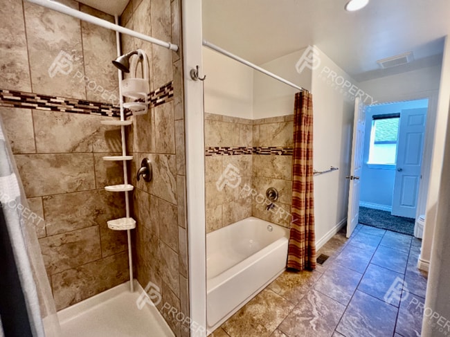 Building Photo - Home for Rent in New Castle - Water, Sewer...