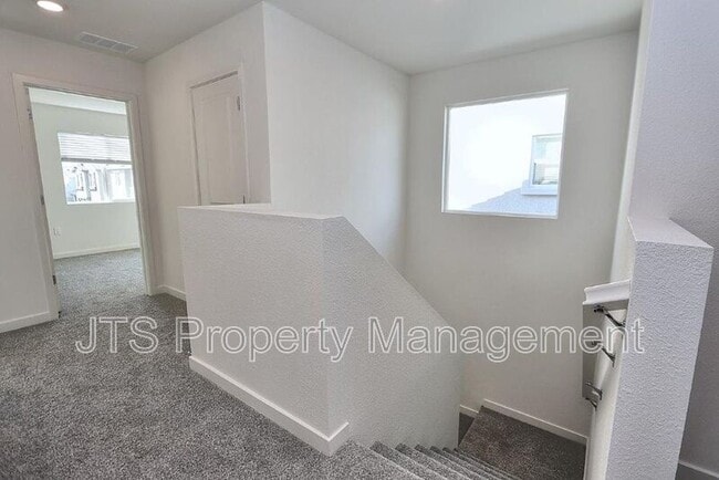 Building Photo - 2104 Shady Tree Cir