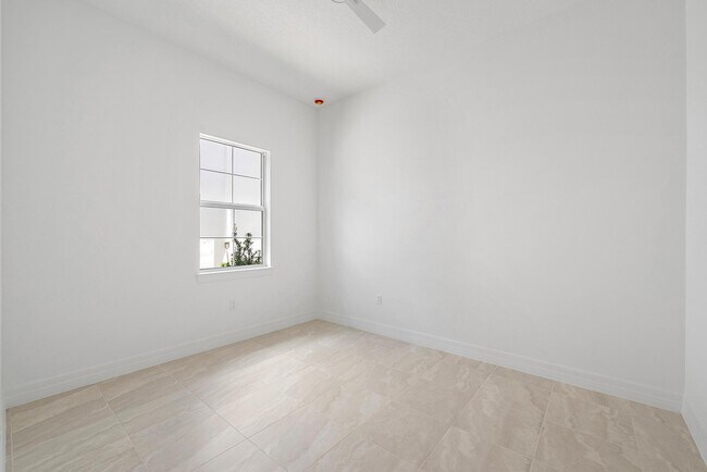 Building Photo - 10724 Northbrook Cir
