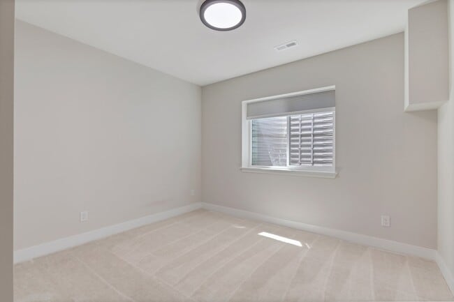 Building Photo - 108 Mohawk Cir