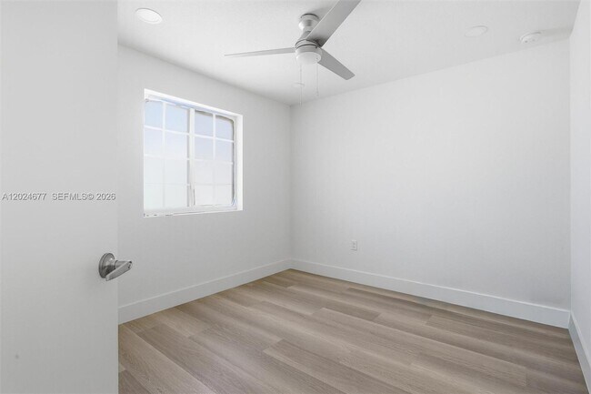 Building Photo - 82 SW 3rd Ct