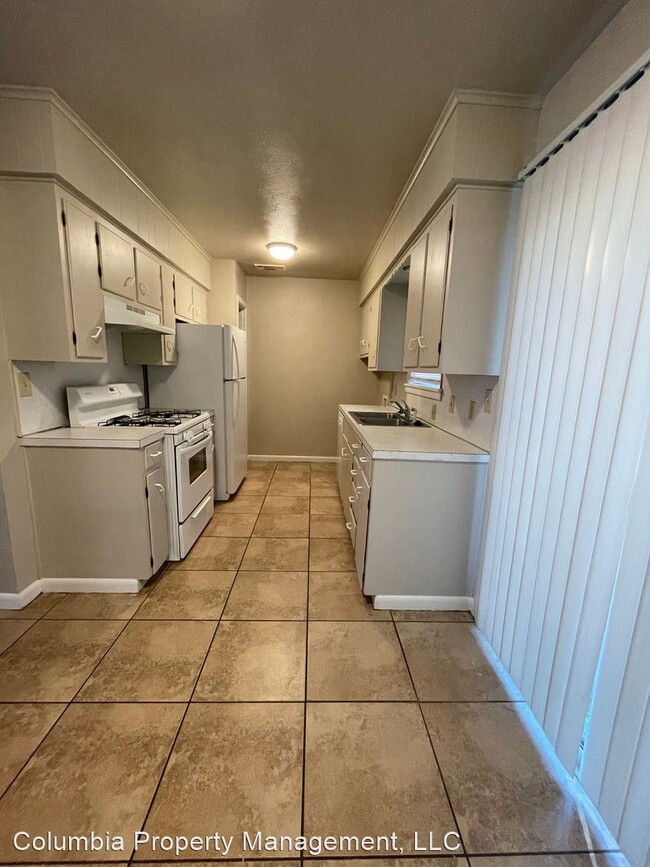 Building Photo - 3 br, 2 bath House - 8 Tulip Drive