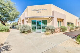 Building Photo - Move-in ready professional office space fo...