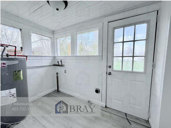 Building Photo - Charming Fully Remodeled 2-Bedroom Home in the Heart of Kingsport!