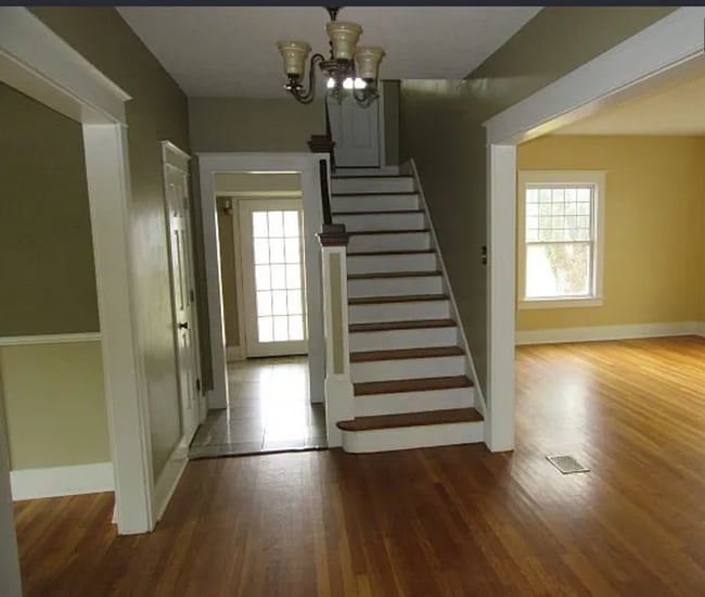 Building Photo - Don't miss out on this beautiful home!