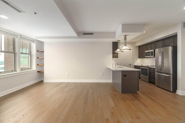 Building Photo - 525 W Lafayette Blvd