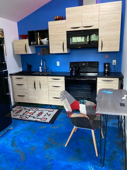 Building Photo - 3649 Grand View Blvd