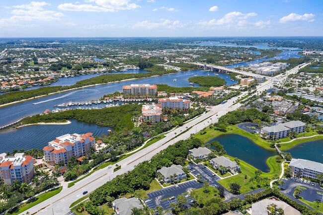 Building Photo - 353 S US Hwy 1