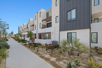Building Photo - 2245 Epoca Wy