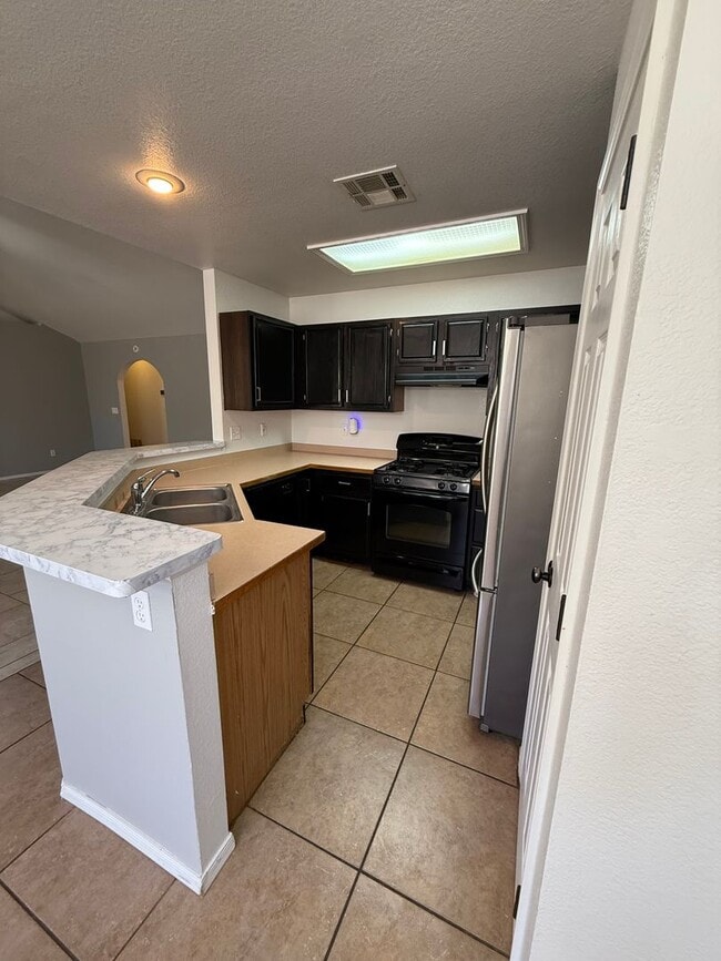 Building Photo - 4 Bedroom Home in Sonoma Ranch