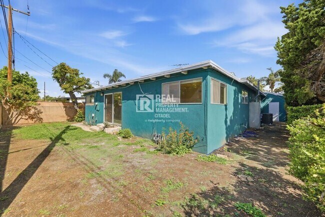 Building Photo - 726 primrose-