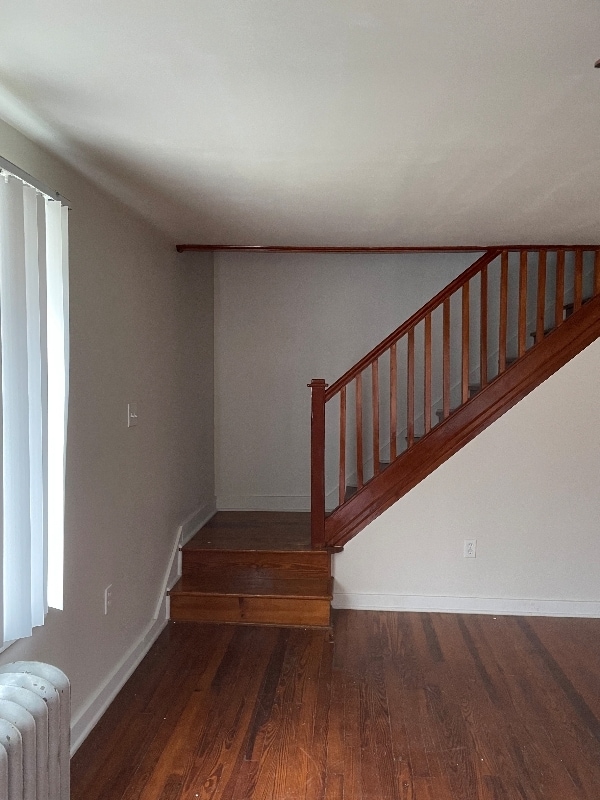 Building Photo - 913 Grange Rd