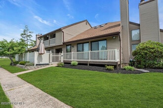 Building Photo - 18 Cotswold Cir