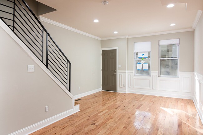 Building Photo - ???Updated Home in POINT BREEZE!  Updated ...