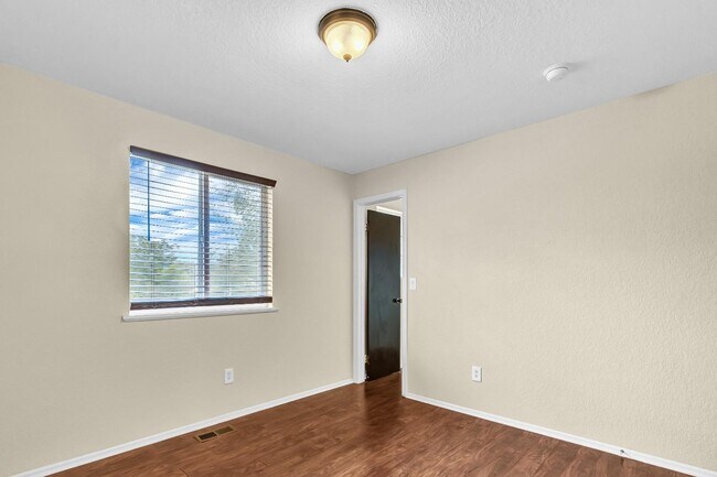 Building Photo - 4559 Ashfield Dr