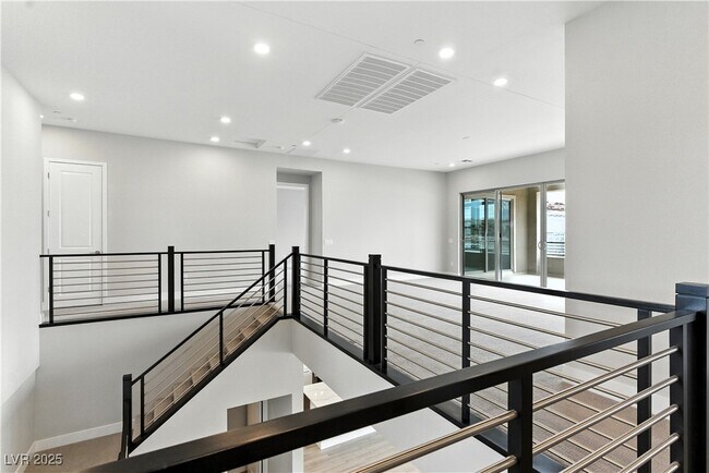 Building Photo - 5073 Slatestone St