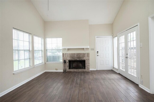 Building Photo - 12251 Copper Tree Pvt Ln
