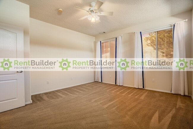Building Photo - 1027 Desert Willow Ct