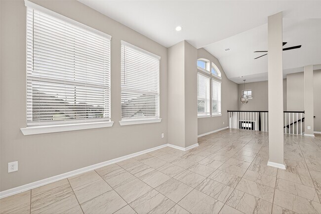 Building Photo - 9442 Starlight Oak Dr